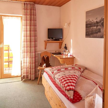 Landhaus Bergleben Hotel Oberstdorf Kamer foto